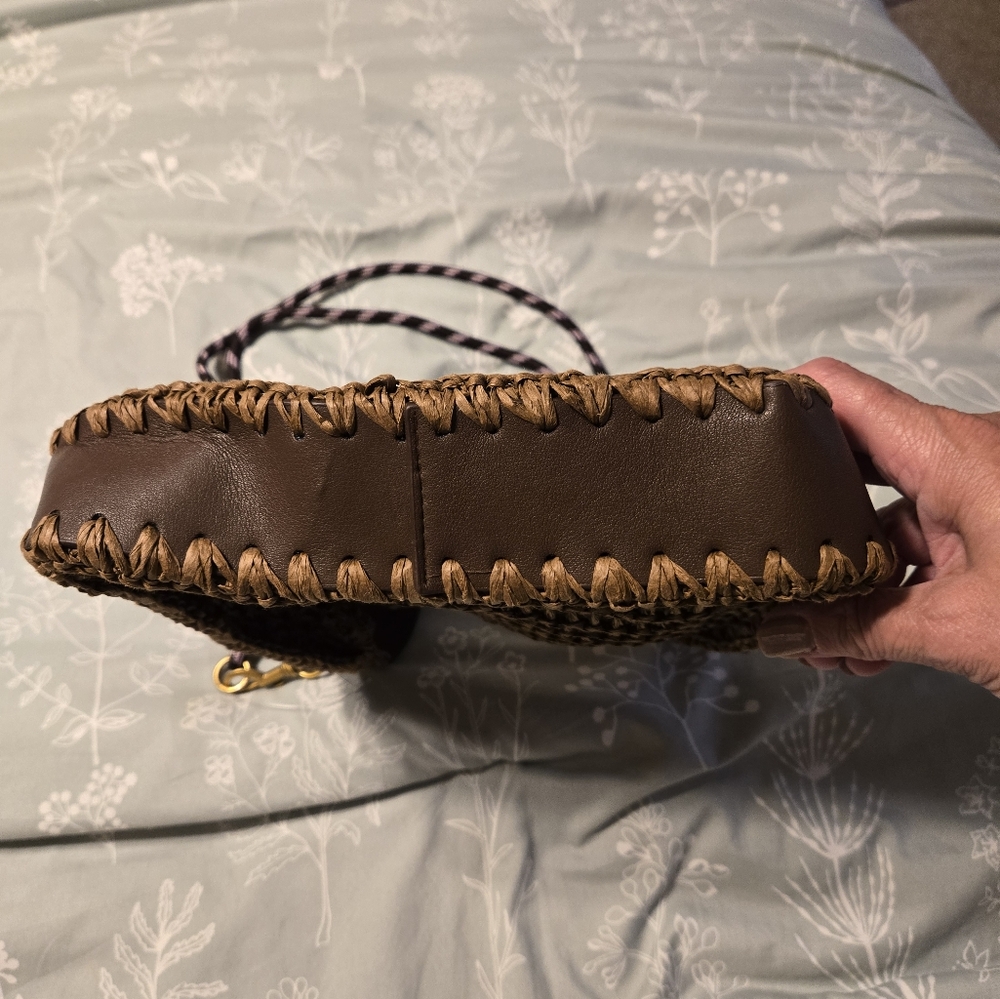 American Eagle Outfitters Brown Woven Shoulder Bag with Black & Pink Strap - Picture 3 of 5